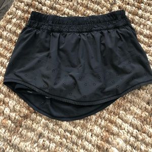 Lululemon skirt size 4